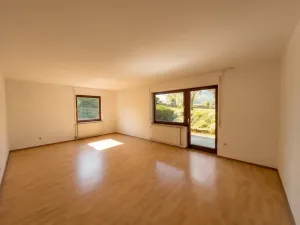 Wo aus Räumen Lieblingsorte werden-Großes Einfamilienhaus mit Einliegerwohnung