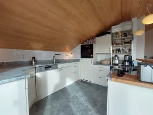 Wohnen mit Weitblick: Dreifamilienhaus im Koppenland