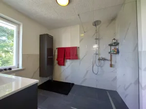 Zum Bodensee in 7 Minuten ! Großzügiges Wohnen im Herzen von Güttingen