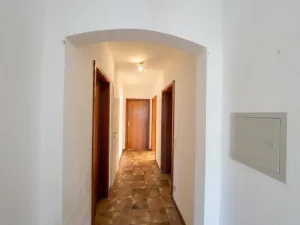 Hier hat Familienglück ein Zuhause! Großes Einfamilienhaus mit Einliegerwohnung