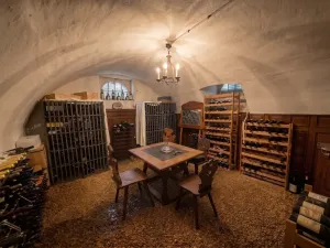 Historische Villa mit Denkmalschutz – Zeitlose Eleganz trifft einzigartigen Wohncharakter