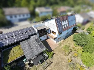 Wohnen mit Weitblick: Dreifamilienhaus im Koppenland