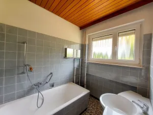 Wohnen mit Weitblick: Dreifamilienhaus im Koppenland