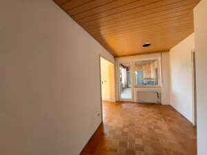 Wohnen mit Weitblick: Dreifamilienhaus im Koppenland