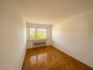 Wohnen mit Weitblick: Dreifamilienhaus im Koppenland