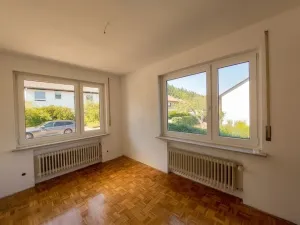Wohnen mit Weitblick: Dreifamilienhaus im Koppenland