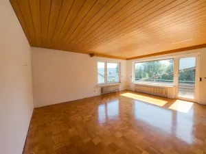 Wohnen mit Weitblick: Dreifamilienhaus im Koppenland