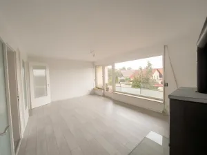 Kapitalanlage mit Zukunft –Zweifamilienhaus mit Photovoltaikanlage und großem Grundstück