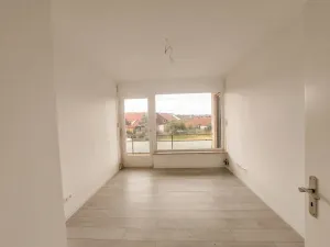 Kapitalanlage mit Zukunft –Zweifamilienhaus mit Photovoltaikanlage und großem Grundstück