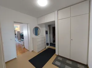 Einziehen & wohlfühlen: Helle 3-Zimmer-Wohnung mit Süd-Balkon in Überlingen, frei ab 1.12.26