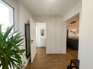 Wow-Faktor inklusive! – Hochwertige 4-Zimmer-Wohnung mit Balkon & Stellplatz
