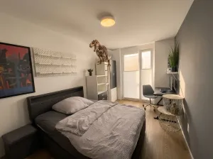 Wow-Faktor inklusive! – Hochwertige 4-Zimmer-Wohnung mit Balkon & Stellplatz